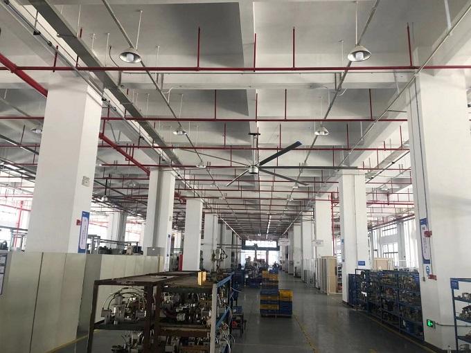 廣州大型鋼構房倉庫工業(yè)大風扇安裝